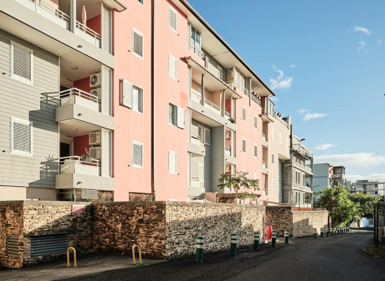 Appart'Eden : Vue Panoramique Sur Saint-Denis Apartment แซ็งต์-โกลติลด์ ภายนอก รูปภาพ