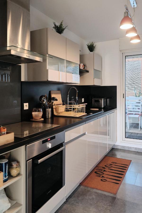 Appart'Eden : Vue Panoramique Sur Saint-Denis Apartment แซ็งต์-โกลติลด์ ภายนอก รูปภาพ