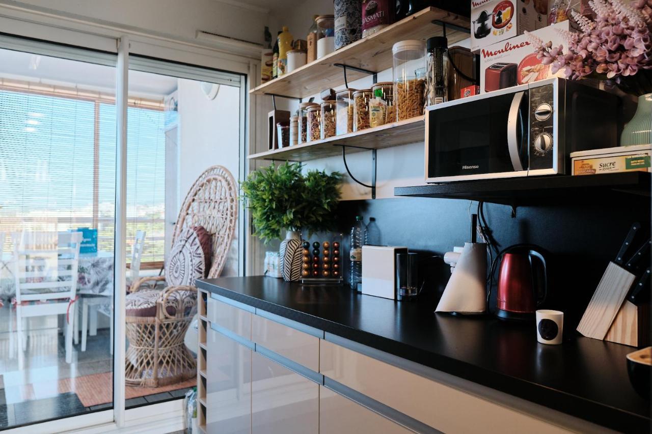 Appart'Eden : Vue Panoramique Sur Saint-Denis Apartment แซ็งต์-โกลติลด์ ภายนอก รูปภาพ