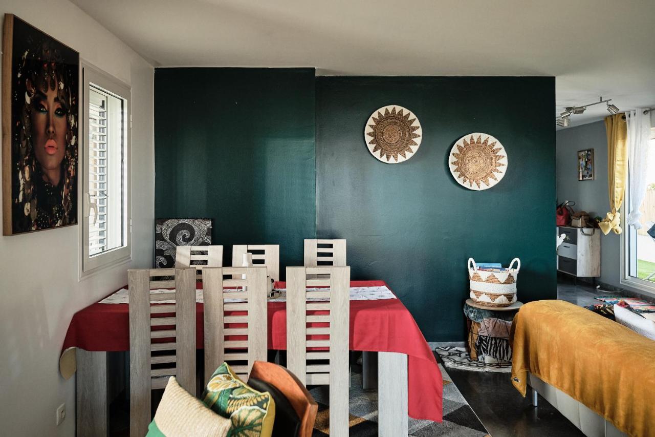 Appart'Eden : Vue Panoramique Sur Saint-Denis Apartment แซ็งต์-โกลติลด์ ภายนอก รูปภาพ